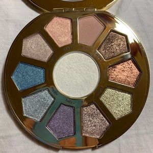 “Make Believe In Yourself” Palette by Tarte
